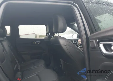 2024 Jeep Compass Limited 4X4 z USA, uszkodzony, nr VIN 3C4NJDCN1RT116423